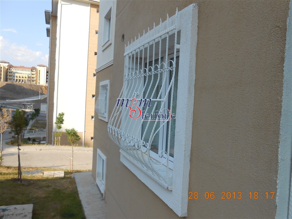 011 FERFORJE PENCERE KORKULUĞU